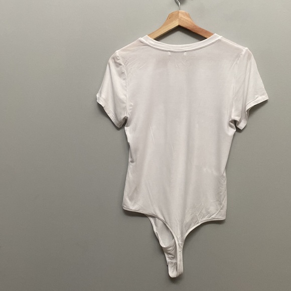 ❗️SOLD❗️ Wilfred Free White Short Sleeve Thong Bottom Florilege Bodysuit Size M - Picture 8 of 10